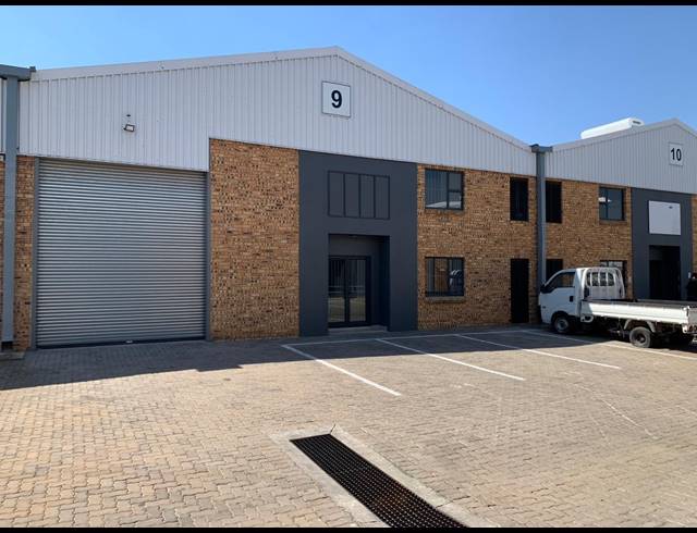 411M² WAREHOUSE TO LET IN STRIJDOMPARK